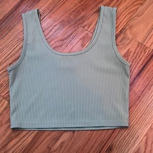 Basic tank top,green brand new
